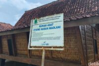 1766984663979-rumah-adat-eyang-hasan-maolani-di-kuningan-1766914740076_169