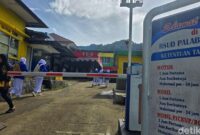 1767006260616-palang-parkir-menuju-igd-rsud-palabuhanratu-yang-macet-malam-tadi-1766986431804_169