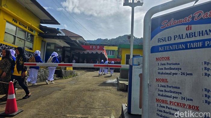 1767006268667-palang-parkir-menuju-igd-rsud-palabuhanratu-yang-macet-malam-tadi-1766986431804_169