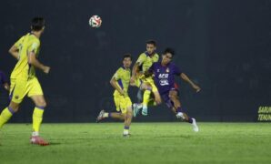 1767632665575-laga-persik-kediri-vs-persib-bandung-1767620782611_169