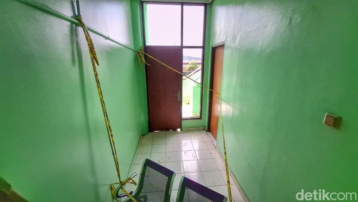 1767675869599-tkp-pembunuhan-cleaning-service-di-rsud-majalaya-1767597565038_169