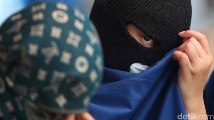 1767848645337-pencurian-benda-sakral_169