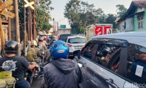 1767978263298-kondisi-kemacetan-di-jalan-gatot-subroto-1767946944377_169