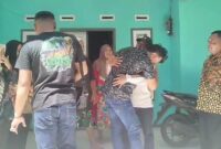 1768021466215-momen-pertemuan-korban-tppo-di-kamboja-dengan-keluarga-di-tasikmalaya-1767931502800_169