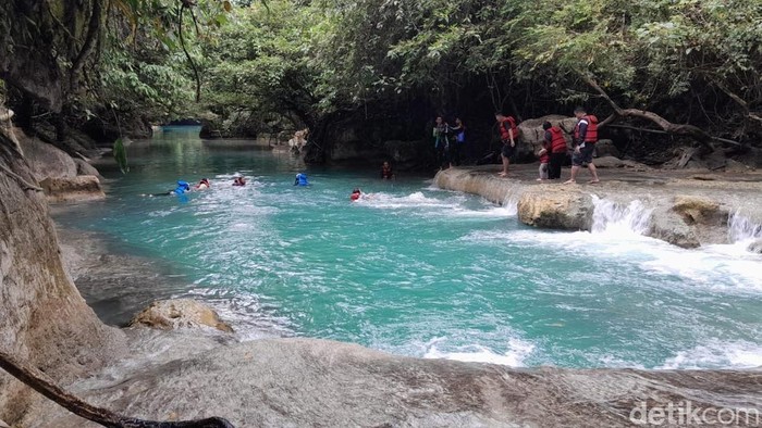 1768043059716-bodyrafting-di-green-canyon-kertayasa-kecamatan-cijulang-kabupaten-pangandaran-1768023651244_169