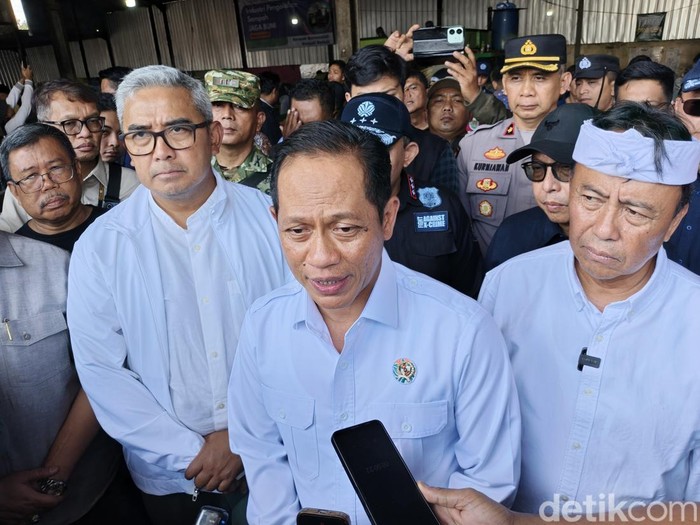 1769101472597-menteri-lingkungan-hidup-hanif-faisol-1768544278946_43