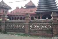 1769123090169-masjid-merah-kedung-menjangan-kota-cirebon-1748319879547_169