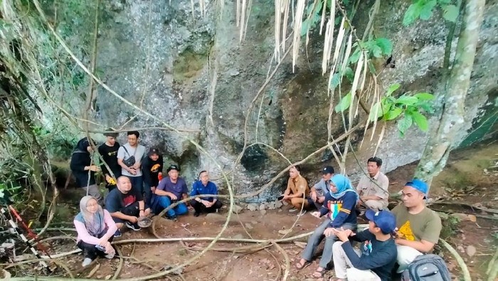 1769144661004-lokasi-batu-tulis-citapen-1769061416681_169