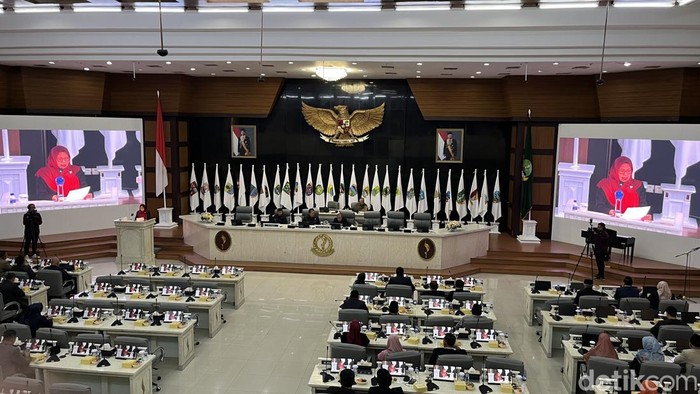 1769166271374-rapat-paripurna-dprd-jabar-yang-berlangsung-di-kantor-dprd-jabar-selasa-1102024_169