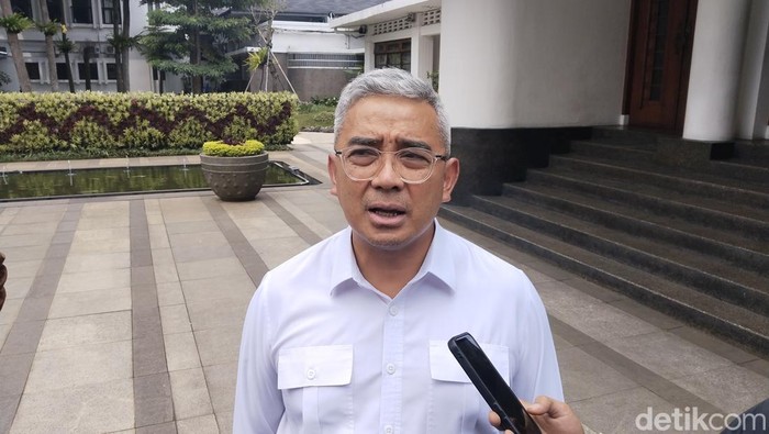 1769252687877-wali-kota-bandung-m-farhan-1765179367397_169